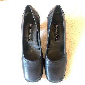 Etienne Aigner navy blue leather heels 6.5